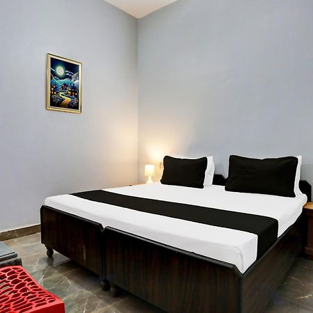 Super Hotel Live View Indraprastha Exterior foto
