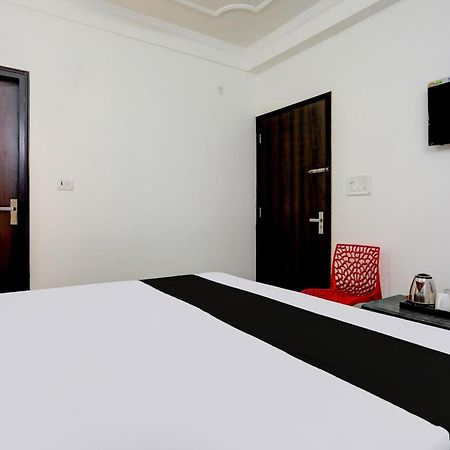Super Hotel Live View Indraprastha Exterior foto